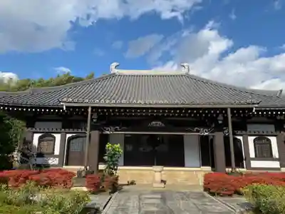 長寿寺の本殿・本堂