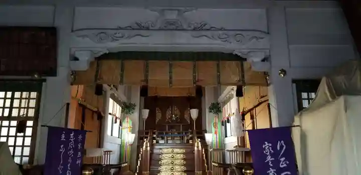 白髭神社の本殿・本堂
