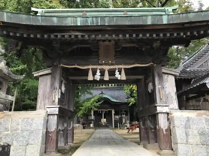 綾部八幡神社の山門・神門