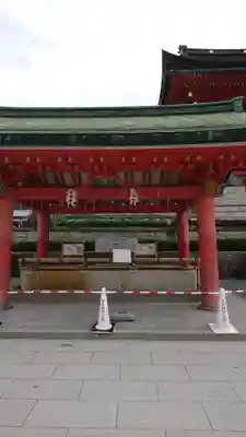 伏見稲荷大社の手水舎