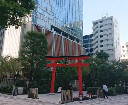 福徳神社（芽吹稲荷）の鳥居