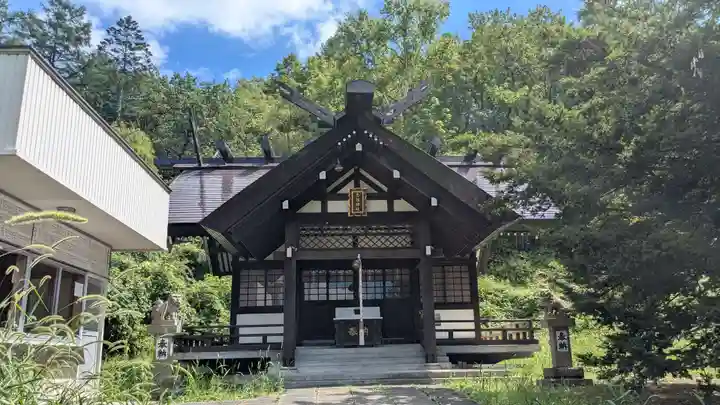 忠類神社の本殿・本堂
