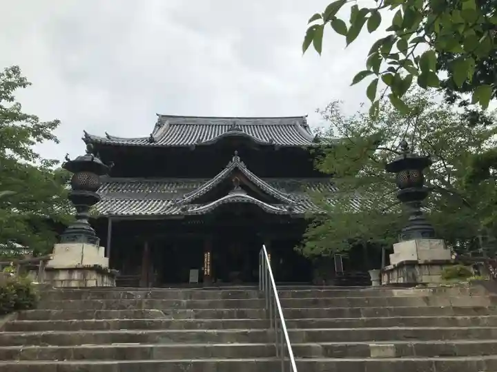 粉河寺の本殿・本堂