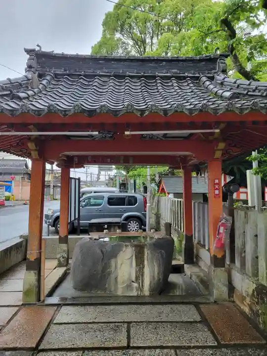 八代神社の手水舎