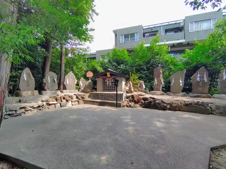 日吉神社(上社)の末社・摂社