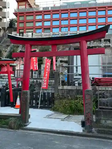 横浜成田山延命院（成田山横浜別院）の鳥居