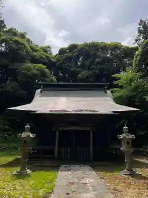 戸田神社の{uncategorized: "未分類", other: "その他", undefined: "問題あり", building: "その他建物", grave: "お墓", sacred_gate: "鳥居", guardian: "狛犬", statue: "像", buddha: "仏像", history: "歴史", nature: "自然", garden: "庭園", animal: "動物", pagoda: "塔", temizu: "手水舎", mountain_gate: "山門・神門", sanctuary: "本殿・本堂", subordinate: "末社・摂社", art: "芸術", scenery: "景色", jizo: "地蔵", ema: "絵馬", goshuin: "御朱印", omikuji: "おみくじ", items: "授与品その他", amulet: "お守り", goshuincho: "御朱印帳", eats: "食事", festival: "お祭り", votive_dance: "神楽", shichigosan: "七五三参", wedding: "結婚式", experience: "体験その他", initially: "初詣", around: "周辺", anti_infection: "感染症対策"}