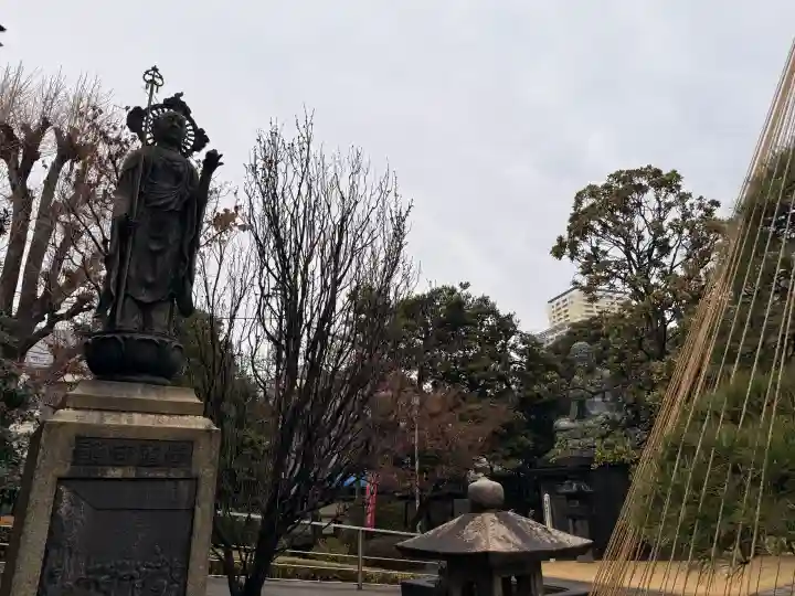 天王寺の{uncategorized: "未分類", other: "その他", undefined: "問題あり", building: "その他建物", grave: "お墓", sacred_gate: "鳥居", guardian: "狛犬", statue: "像", buddha: "仏像", history: "歴史", nature: "自然", garden: "庭園", animal: "動物", pagoda: "塔", temizu: "手水舎", mountain_gate: "山門・神門", sanctuary: "本殿・本堂", subordinate: "末社・摂社", art: "芸術", scenery: "景色", jizo: "地蔵", ema: "絵馬", goshuin: "御朱印", omikuji: "おみくじ", items: "授与品その他", amulet: "お守り", goshuincho: "御朱印帳", eats: "食事", festival: "お祭り", votive_dance: "神楽", shichigosan: "七五三参", wedding: "結婚式", experience: "体験その他", initially: "初詣", around: "周辺", anti_infection: "感染症対策"}