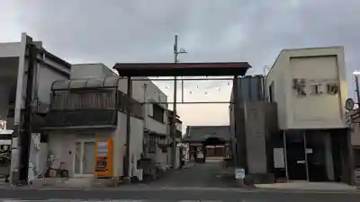 宇治神社御旅所の山門・神門