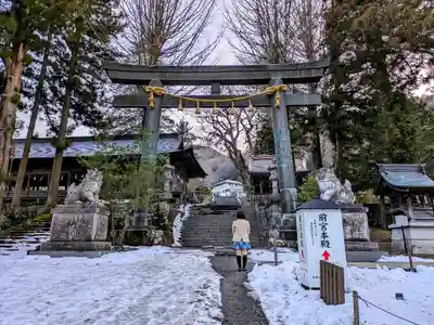 諏訪大社上社前宮の鳥居