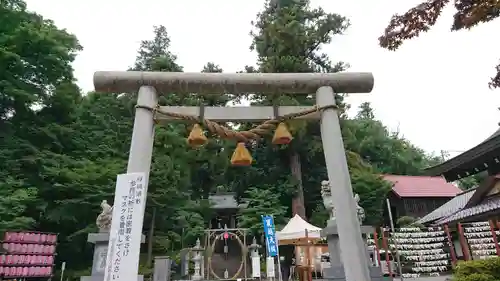 中氷川神社の鳥居