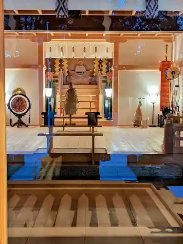 西久保八幡神社の本殿・本堂