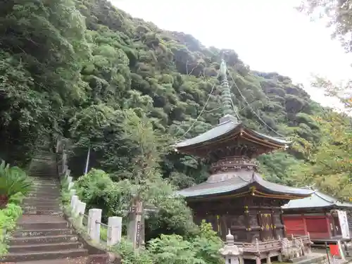那古寺の塔