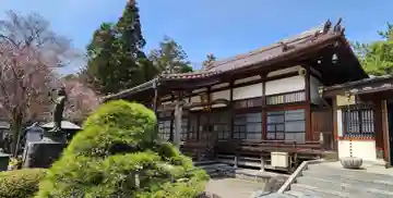 龍宝寺の本殿・本堂