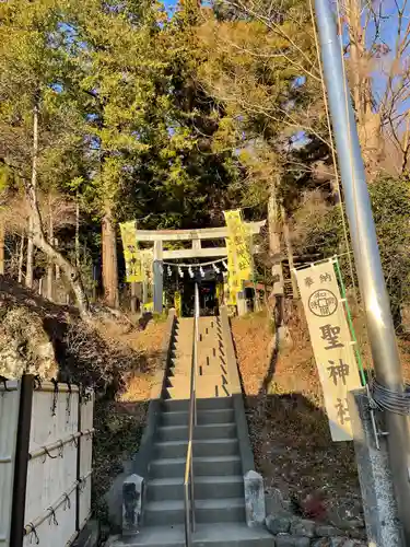 聖神社の鳥居