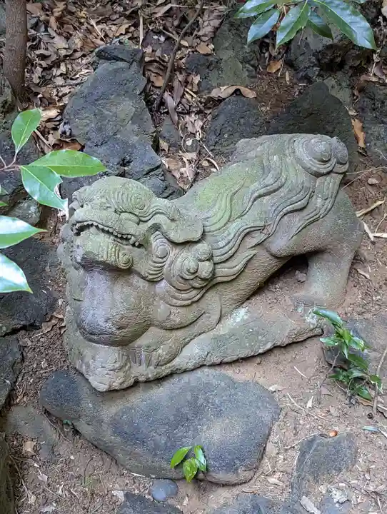 七百餘所神社 の狛犬