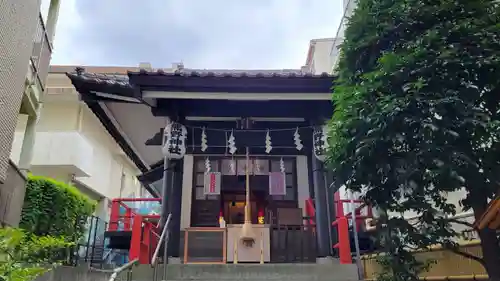 熊野神社の本殿・本堂
