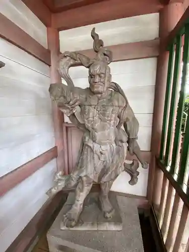 藥王院温泉寺の像