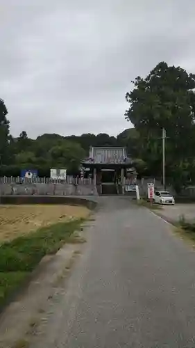 日吉神社の山門