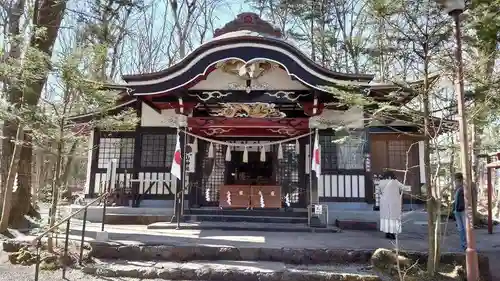 新屋山神社の本殿