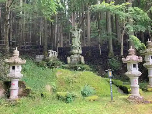 金剛山瑞峯寺(金剛不動尊) の仏像