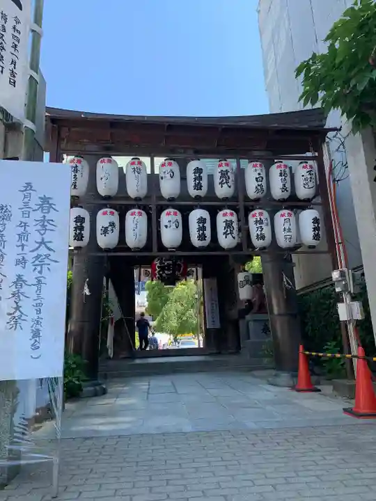 櫛田神社の山門・神門