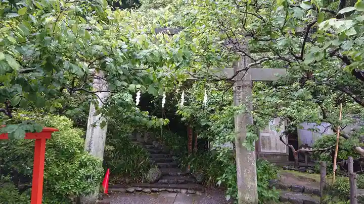 荏柄天神社の末社・摂社