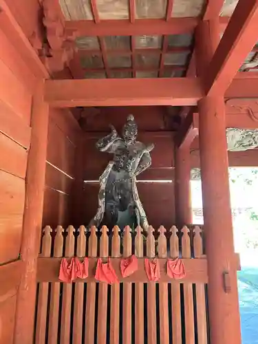 那古寺の像