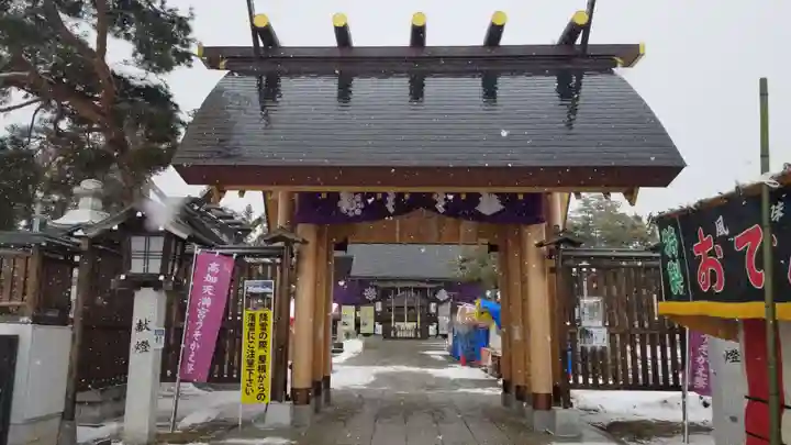 西根神社の山門・神門