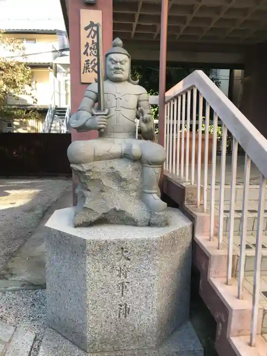 大将軍八神社の{uncategorized: "未分類", other: "その他", undefined: "問題あり", building: "その他建物", grave: "お墓", sacred_gate: "鳥居", guardian: "狛犬", statue: "像", buddha: "仏像", history: "歴史", nature: "自然", garden: "庭園", animal: "動物", pagoda: "塔", temizu: "手水舎", mountain_gate: "山門・神門", sanctuary: "本殿・本堂", subordinate: "末社・摂社", art: "芸術", scenery: "景色", jizo: "地蔵", ema: "絵馬", goshuin: "御朱印", omikuji: "おみくじ", items: "授与品その他", amulet: "お守り", goshuincho: "御朱印帳", eats: "食事", festival: "お祭り", votive_dance: "神楽", shichigosan: "七五三参", wedding: "結婚式", experience: "体験その他", initially: "初詣", around: "周辺", anti_infection: "感染症対策"}