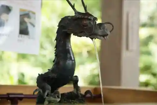 高麗神社の手水舎