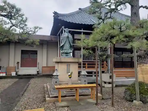 経王寺の像