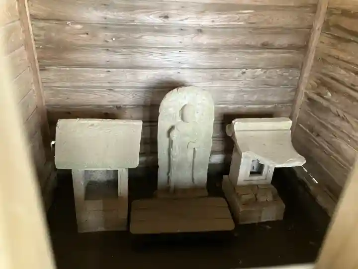 川崎神社の{uncategorized: "未分類", other: "その他", undefined: "問題あり", building: "その他建物", grave: "お墓", sacred_gate: "鳥居", guardian: "狛犬", statue: "像", buddha: "仏像", history: "歴史", nature: "自然", garden: "庭園", animal: "動物", pagoda: "塔", temizu: "手水舎", mountain_gate: "山門・神門", sanctuary: "本殿・本堂", subordinate: "末社・摂社", art: "芸術", scenery: "景色", jizo: "地蔵", ema: "絵馬", goshuin: "御朱印", omikuji: "おみくじ", items: "授与品その他", amulet: "お守り", goshuincho: "御朱印帳", eats: "食事", festival: "お祭り", votive_dance: "神楽", shichigosan: "七五三参", wedding: "結婚式", experience: "体験その他", initially: "初詣", around: "周辺", anti_infection: "感染症対策"}