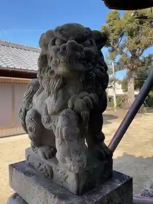 鈴置神社（矢合）の狛犬