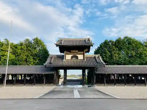 法憧山 普済寺の山門・神門