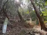 姫石神社の{uncategorized: "未分類", other: "その他", undefined: "問題あり", building: "その他建物", grave: "お墓", sacred_gate: "鳥居", guardian: "狛犬", statue: "像", buddha: "仏像", history: "歴史", nature: "自然", garden: "庭園", animal: "動物", pagoda: "塔", temizu: "手水舎", mountain_gate: "山門・神門", sanctuary: "本殿・本堂", subordinate: "末社・摂社", art: "芸術", scenery: "景色", jizo: "地蔵", ema: "絵馬", goshuin: "御朱印", omikuji: "おみくじ", items: "授与品その他", amulet: "お守り", goshuincho: "御朱印帳", eats: "食事", festival: "お祭り", votive_dance: "神楽", shichigosan: "七五三参", wedding: "結婚式", experience: "体験その他", initially: "初詣", around: "周辺", anti_infection: "感染症対策"}