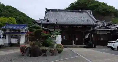 影向寺の本殿・本堂