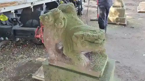 諏訪神社の狛犬