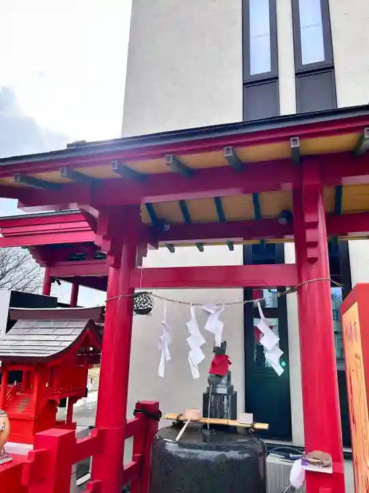函館伏白稲荷神社の手水舎