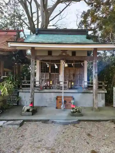 鹿島御児神社の{uncategorized: "未分類", other: "その他", undefined: "問題あり", building: "その他建物", grave: "お墓", sacred_gate: "鳥居", guardian: "狛犬", statue: "像", buddha: "仏像", history: "歴史", nature: "自然", garden: "庭園", animal: "動物", pagoda: "塔", temizu: "手水舎", mountain_gate: "山門・神門", sanctuary: "本殿・本堂", subordinate: "末社・摂社", art: "芸術", scenery: "景色", jizo: "地蔵", ema: "絵馬", goshuin: "御朱印", omikuji: "おみくじ", items: "授与品その他", amulet: "お守り", goshuincho: "御朱印帳", eats: "食事", festival: "お祭り", votive_dance: "神楽", shichigosan: "七五三参", wedding: "結婚式", experience: "体験その他", initially: "初詣", around: "周辺", anti_infection: "感染症対策"}