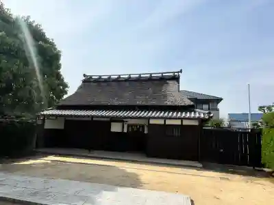 出雲大社大阪分祠 御旅所 (元宮)の{uncategorized: "未分類", other: "その他", undefined: "問題あり", building: "その他建物", grave: "お墓", sacred_gate: "鳥居", guardian: "狛犬", statue: "像", buddha: "仏像", history: "歴史", nature: "自然", garden: "庭園", animal: "動物", pagoda: "塔", temizu: "手水舎", mountain_gate: "山門・神門", sanctuary: "本殿・本堂", subordinate: "末社・摂社", art: "芸術", scenery: "景色", jizo: "地蔵", ema: "絵馬", goshuin: "御朱印", omikuji: "おみくじ", items: "授与品その他", amulet: "お守り", goshuincho: "御朱印帳", eats: "食事", festival: "お祭り", votive_dance: "神楽", shichigosan: "七五三参", wedding: "結婚式", experience: "体験その他", initially: "初詣", around: "周辺", anti_infection: "感染症対策"}