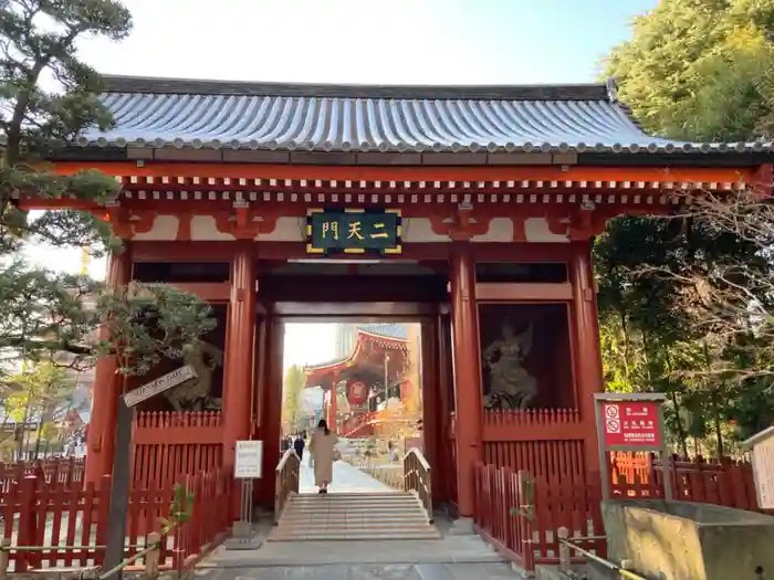 浅草寺の山門