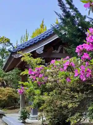 賢沼寺（沼ノ内弁財天）の山門・神門