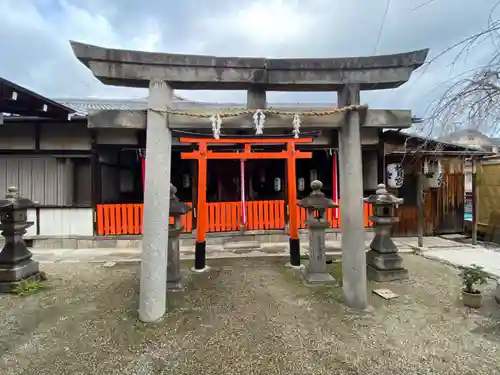 瀧尾神社の末社