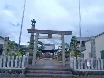神明神社の{uncategorized: "未分類", other: "その他", undefined: "問題あり", building: "その他建物", grave: "お墓", sacred_gate: "鳥居", guardian: "狛犬", statue: "像", buddha: "仏像", history: "歴史", nature: "自然", garden: "庭園", animal: "動物", pagoda: "塔", temizu: "手水舎", mountain_gate: "山門・神門", sanctuary: "本殿・本堂", subordinate: "末社・摂社", art: "芸術", scenery: "景色", jizo: "地蔵", ema: "絵馬", goshuin: "御朱印", omikuji: "おみくじ", items: "授与品その他", amulet: "お守り", goshuincho: "御朱印帳", eats: "食事", festival: "お祭り", votive_dance: "神楽", shichigosan: "七五三参", wedding: "結婚式", experience: "体験その他", initially: "初詣", around: "周辺", anti_infection: "感染症対策"}