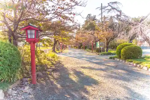 涼ケ岡八幡神社の庭園