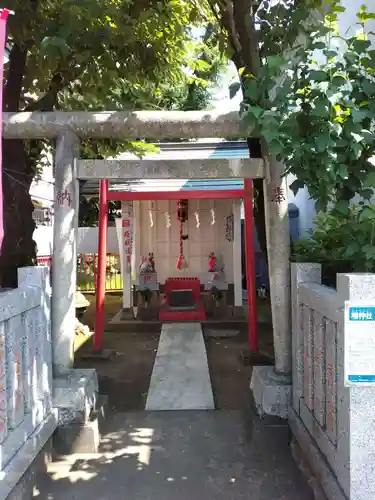 堰神社の本殿・本堂