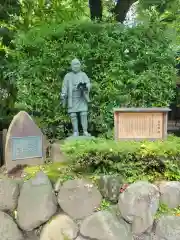 報徳二宮神社の像