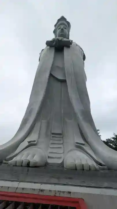 観音山慈眼院(高崎観音)の{uncategorized: "未分類", other: "その他", undefined: "問題あり", building: "その他建物", grave: "お墓", sacred_gate: "鳥居", guardian: "狛犬", statue: "像", buddha: "仏像", history: "歴史", nature: "自然", garden: "庭園", animal: "動物", pagoda: "塔", temizu: "手水舎", mountain_gate: "山門・神門", sanctuary: "本殿・本堂", subordinate: "末社・摂社", art: "芸術", scenery: "景色", jizo: "地蔵", ema: "絵馬", goshuin: "御朱印", omikuji: "おみくじ", items: "授与品その他", amulet: "お守り", goshuincho: "御朱印帳", eats: "食事", festival: "お祭り", votive_dance: "神楽", shichigosan: "七五三参", wedding: "結婚式", experience: "体験その他", initially: "初詣", around: "周辺", anti_infection: "感染症対策"}