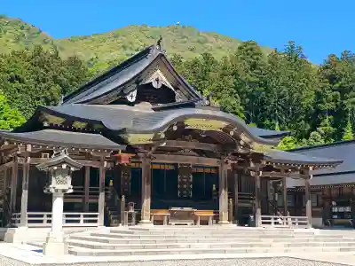 彌彦神社の{uncategorized: "未分類", other: "その他", undefined: "問題あり", building: "その他建物", grave: "お墓", sacred_gate: "鳥居", guardian: "狛犬", statue: "像", buddha: "仏像", history: "歴史", nature: "自然", garden: "庭園", animal: "動物", pagoda: "塔", temizu: "手水舎", mountain_gate: "山門・神門", sanctuary: "本殿・本堂", subordinate: "末社・摂社", art: "芸術", scenery: "景色", jizo: "地蔵", ema: "絵馬", goshuin: "御朱印", omikuji: "おみくじ", items: "授与品その他", amulet: "お守り", goshuincho: "御朱印帳", eats: "食事", festival: "お祭り", votive_dance: "神楽", shichigosan: "七五三参", wedding: "結婚式", experience: "体験その他", initially: "初詣", around: "周辺", anti_infection: "感染症対策"}